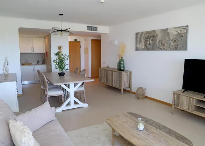 Snazzy Varandas Do Castelo - One Bedroom Sleeps 2 Person Albufeira