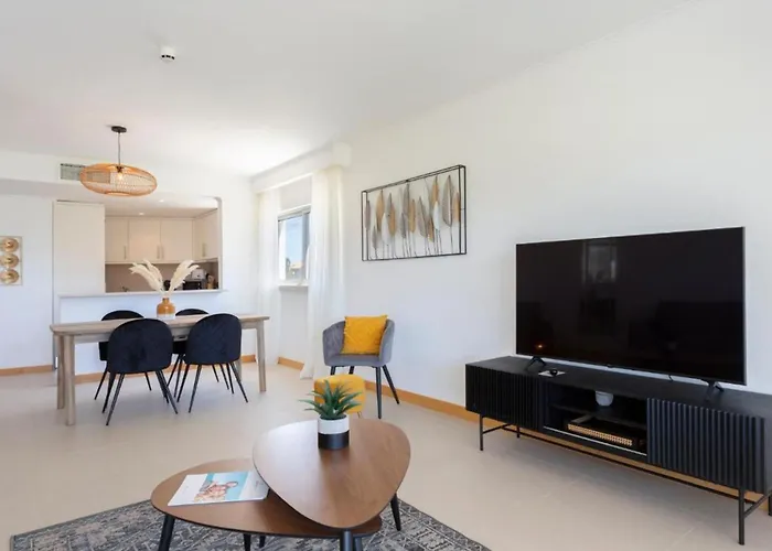 Snazzy Varandas Do Castelo - One Bedroom Sleeps 2 Person Albufeira