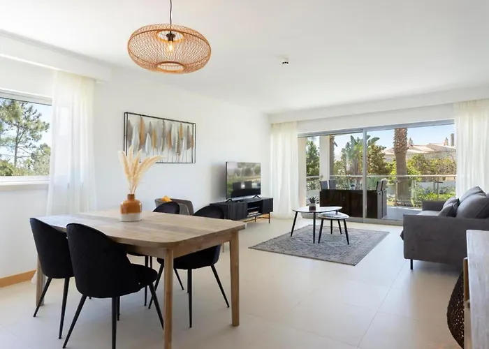 Apartment Snazzy Varandas Do Castelo - One Bedroom Sleeps 2 Person *