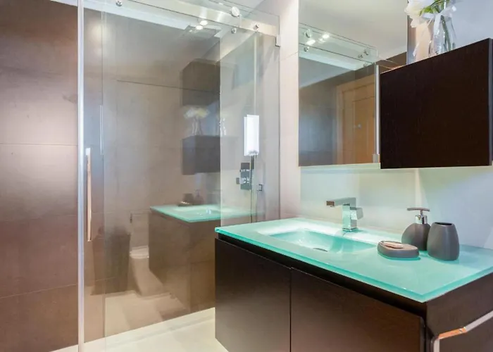 Snazzy Varandas Do Castelo - One Bedroom Sleeps 2 Person Apartment Albufeira