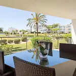 Snazzy Varandas Do Castelo - One Bedroom Sleeps 2 Person *