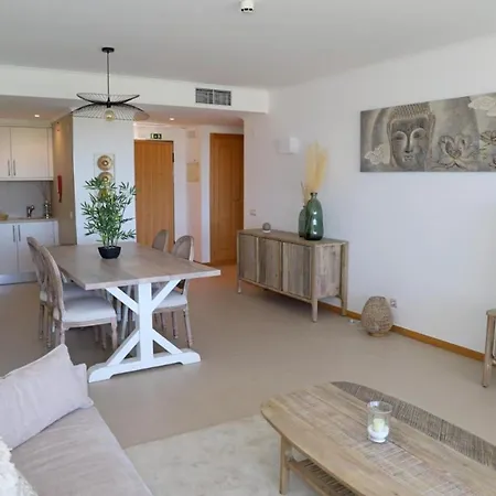 Snazzy Varandas Do Castelo - One Bedroom Sleeps 2 Person Albufeira